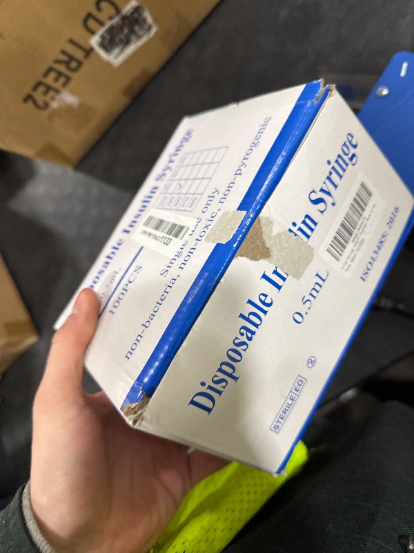 Photo 1 of 0.5ml Syringe with Cap, 29G 1/2" 13mm 1/2cc Syringes, Disposable Individual Package, Pack of 100