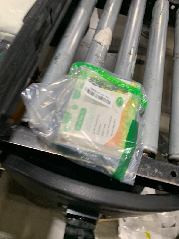 Photo 1 of 100Pcs Casino Cocktail Picks Poker Dice Theme Decor Toothpicks Fruit Sticks Food Cupcake Sandwich Appetizer Charcuterie Skewers for Las Vegas Game Night Adult Birthday Casino Themed Party Decorations