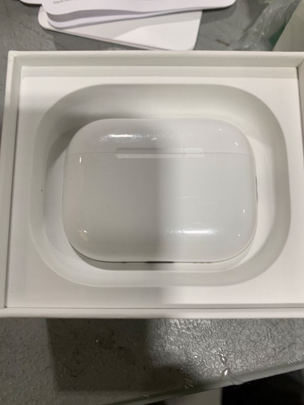 Photo 1 of WONT HOLD CHARGE --------------------------------------Apple AirPods Pro 3 Wireless Earbuds, Active Noise Cancellation, Live Translation, Heart Rate Sensing, Hearing Aid Feature, Bluetooth Headphones, Spatial Audio, High-Fidelity Sound, USB-C Charging