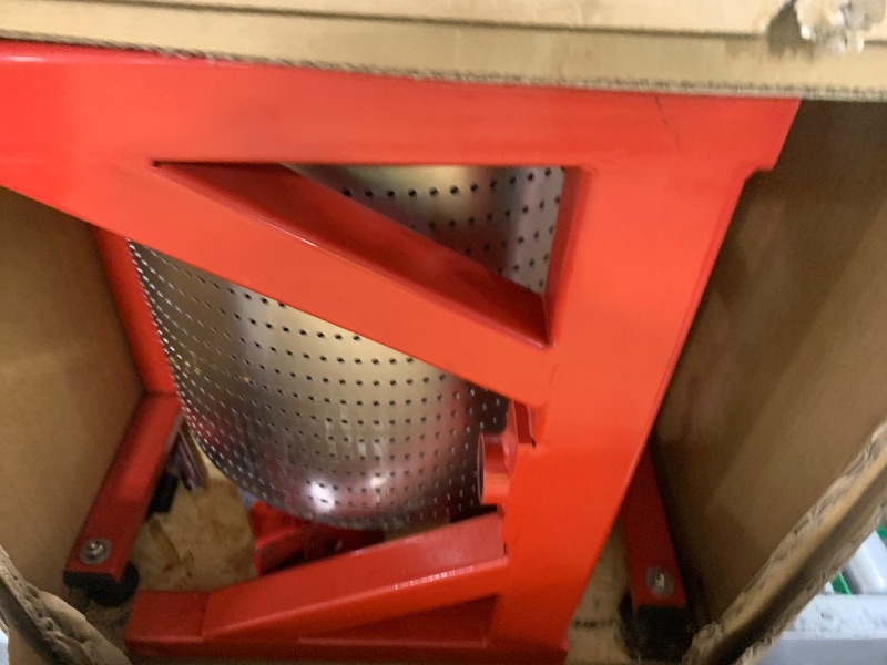 View 3 of 10.6 Gallon / 40L Mosakar Hydraulic Fruit Press. 5 Ton Pressure. Juice Contact Parts are AISI 304 Stainless Steel. Grape Wine Apple Cider Press for Home Use