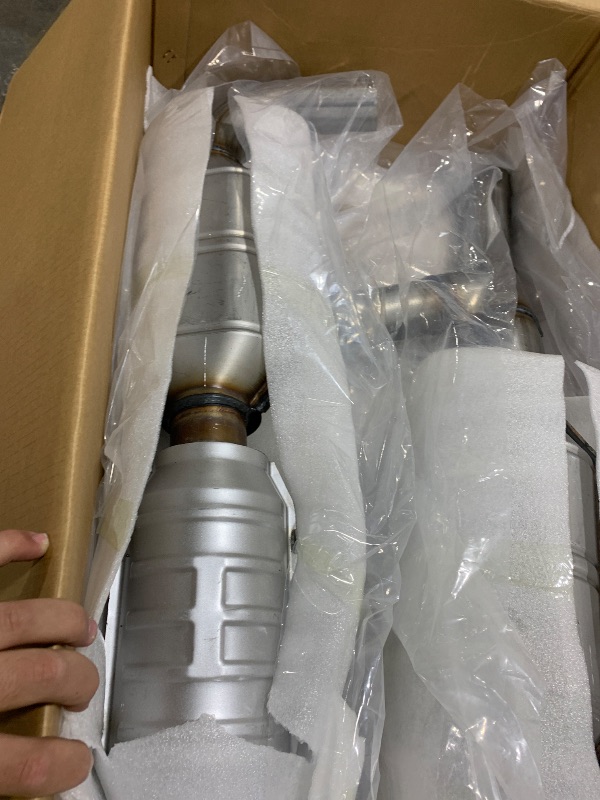 Photo 1 of SAROTIN Catalytic Converter Compatible with Ford F-150 2001 2002 2003 4.6L RWD ONLY, F-150 HERITAGE 2004, Expedition 2000 4.6L(EPA Compliant)