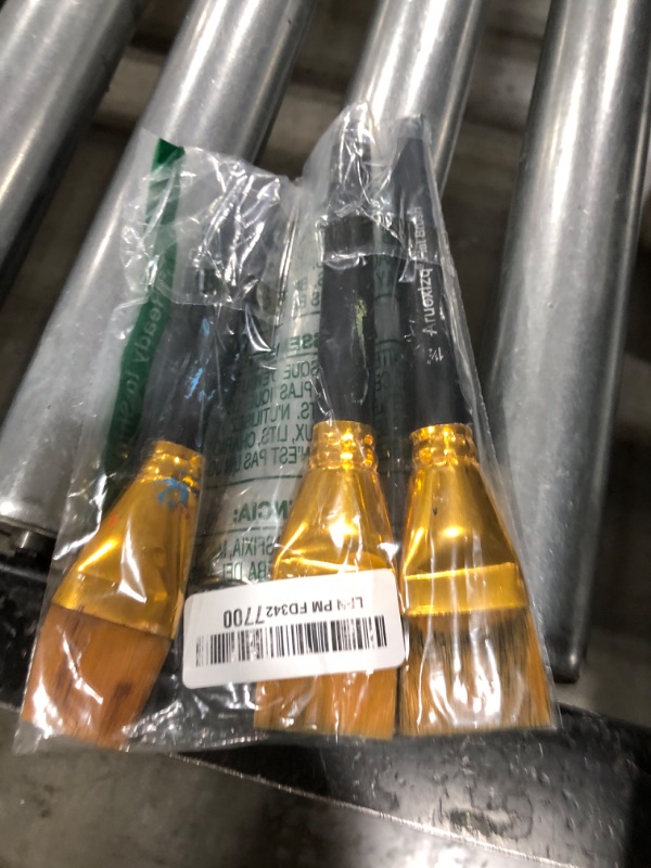 Photo 1 of 1 1/2 Inch Flat Paint Brushes 3Pcs - Large Acrylic, Oil & Watercolor Paint Brushes with Wooden Handle - Professional Artist Brush Set for Base Coating, Canvas, Crafts(3Pieces)