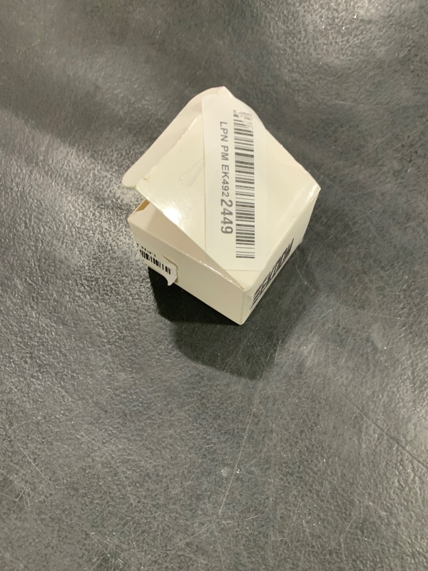 Photo 1 of 1 Pack E26/ E27 3 Prong Light Bulb Socket Adapter, Polarized Light Socket Outlet, Lights Sockets to Plug Adapter Sockets Converter, Lights Bulb Plug Adapters for Patio, Garage, Porch, White