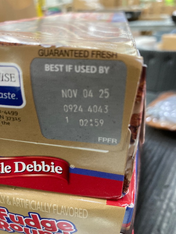 Photo 1 of ***6 BOXES INCLUDED***Little Debbie Fudge Rounds, 9.5 Oz***6 BOXES INCLUDED***BEST BY NOV 4,2025***