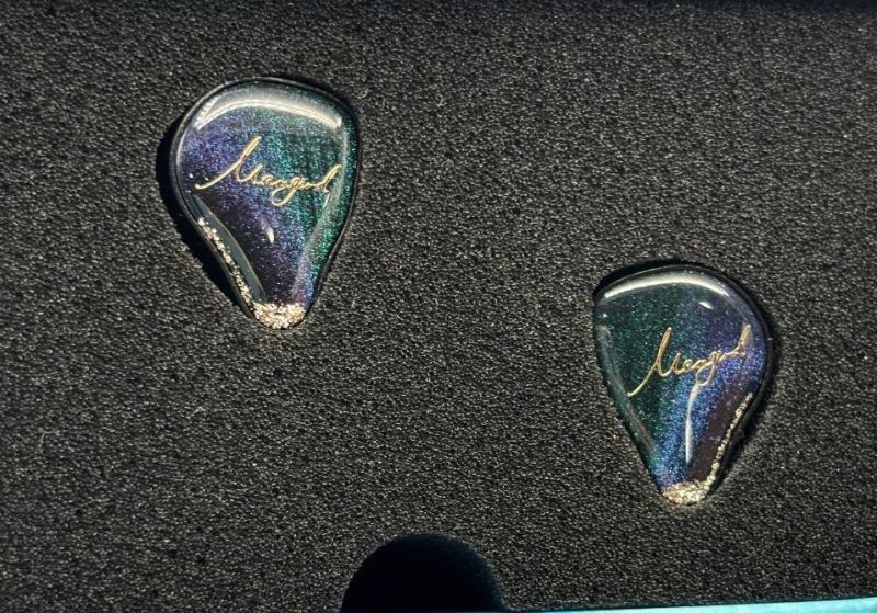 Photo 1 of 6977900390002