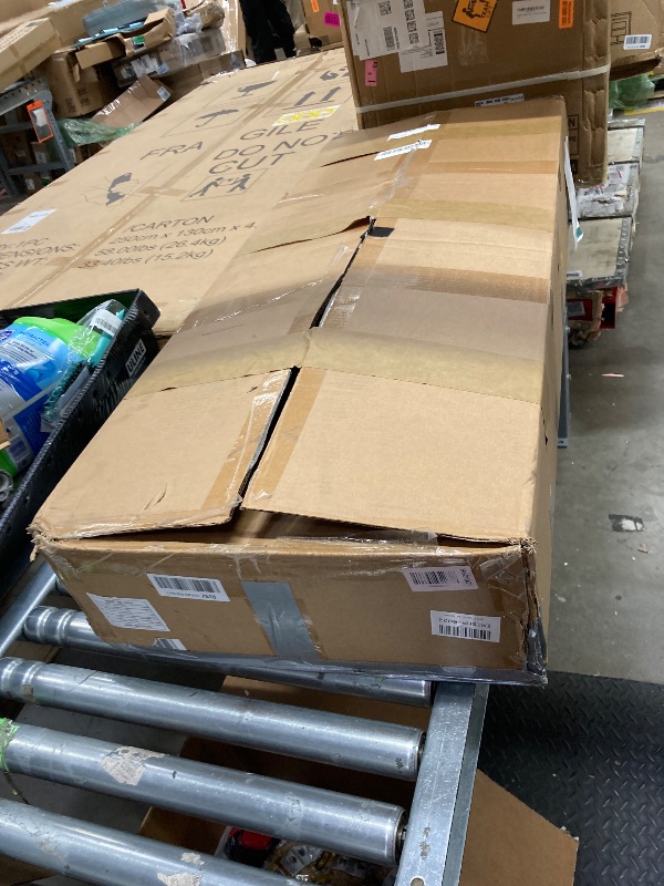 Photo 1 of *****used********YITAHOME Delineator Post with Base, 4 Pack Traffic Delineator Posts with Reflective Collars, 45 inch Delineator Post Cones for Parking Lots, Road Safety, Construction Events