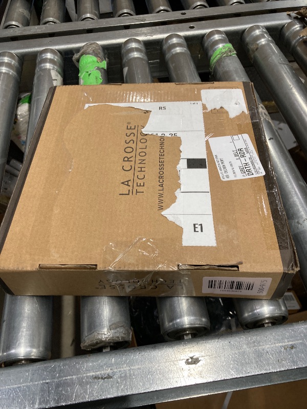 Photo 1 of 10” atomic wall clock