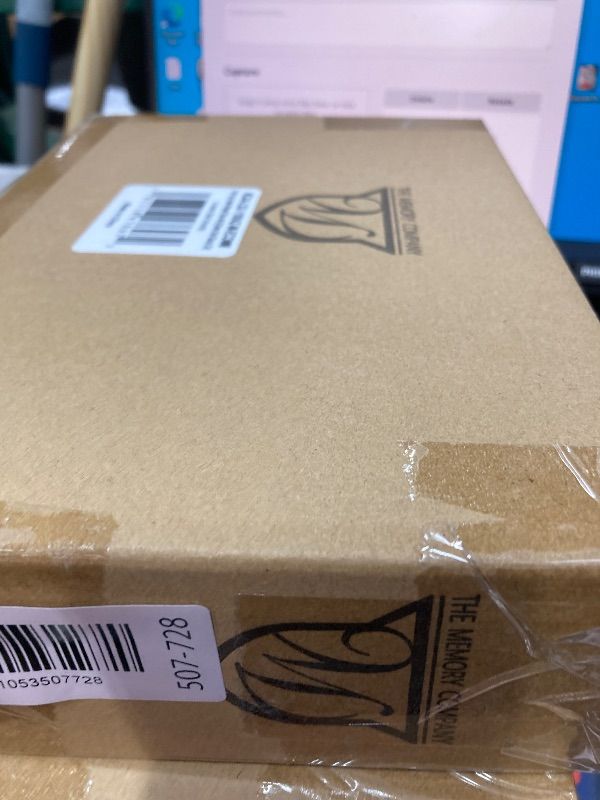 Photo 1 of ***Factory seal***
The Memory Company Officially Licensed NCAA - Louisiana State University Team Logo Leather Wrapped Flask with (4) Ombre Shot Glasses Set