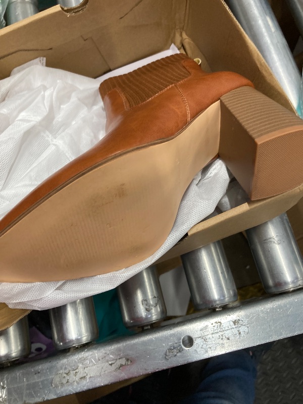 Photo 1 of ***VERY USED****
Coutgo Women Ankle Boots Sock Booties Pointed Toe Chunky Stacked High Heel Knit Chelsea Winter Dress Booties
7.5