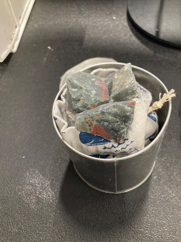 Photo 1 of 1.1lb Bulk Raw Bloodstone Rough Crystal-Natural Blood Stone Raw Stones Crystal for Tumbling, Cabbing, Fountain Rocks, Decoration,Polishing, Wire Wrapping, Wicca & Reiki Crystal Healing