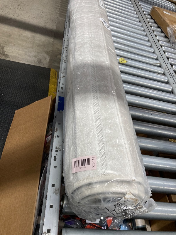 Photo 1 of  ** DIRTY** 
JONATHAN Y Hallie High-Low Curve Ivory/Cream Indoor/Outdoor Area Rug, 8x10, Minimalist, Pet Friendly, Non-Shedding, Stain Resistant, Hose-Washable for Backyard, Patio, Porch (SCN100B-8)