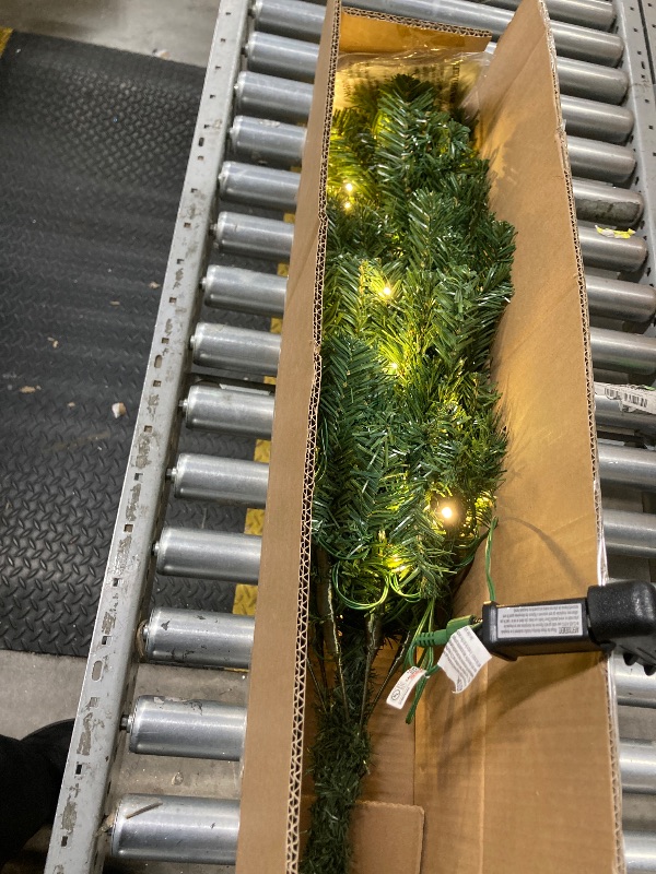 Photo 1 of 1-Piece 3 FT Pre-Lit Christmas Tree w/ 70 Lights 163 Tips, Hinged Artificial Holiday Xmas Christmas Decoration, Green
