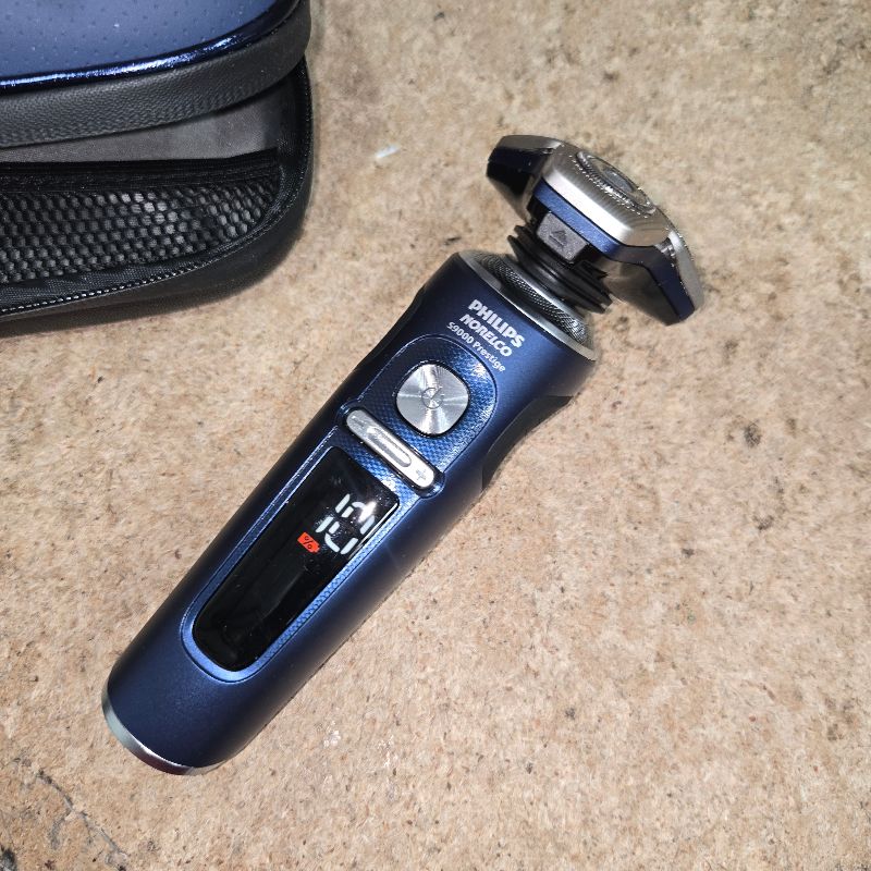 Photo 1 of **USED** Philips Norelco Shaver Series 9000 Prestige, Wet and Dry Electric Shaver, System, SenseIQ Technology, Precision Trimmer, Nose Trimmer, Qi Charging Pad, Cleaning Pod, Adriatic Blue, SP9886/89