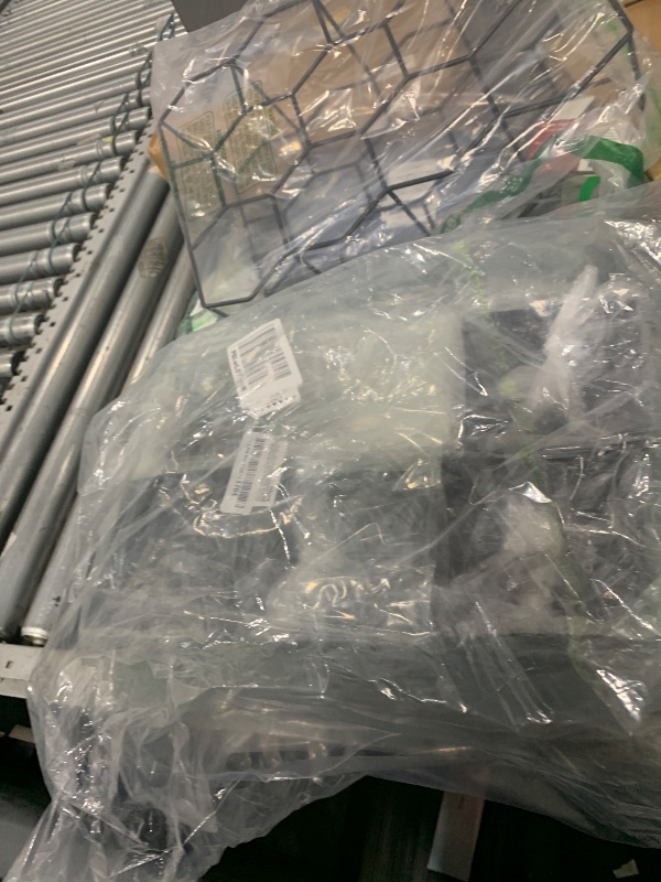 Photo 1 of (few missing items) 
TANEMUDO 200 Pack Charcuterie Boxes with Clear Lids and Rope for 4 Inches Cake Boxes Disposable Square Dessert Food Containers for Bakery Cookies Strawberries Fruits Display (Black)