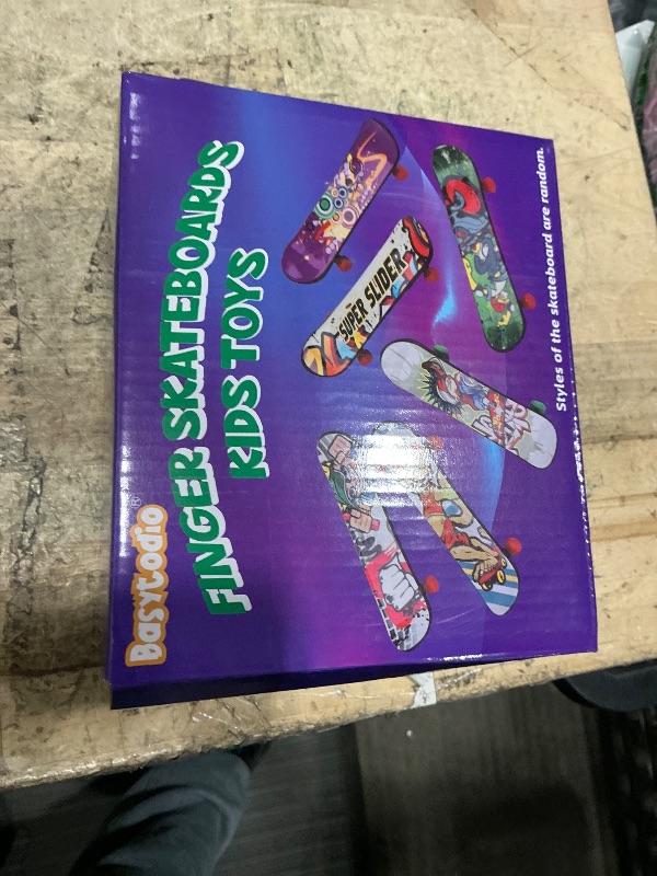 Photo 1 of Mini Finger Skateboards Valentines Day Gifts for Kids School Funny Fidget Toys Valentine's Exchange Cards for Kids Classroom Toddler Boy Girl Classmates Valentine Party Favors Prizes Treat Bulk