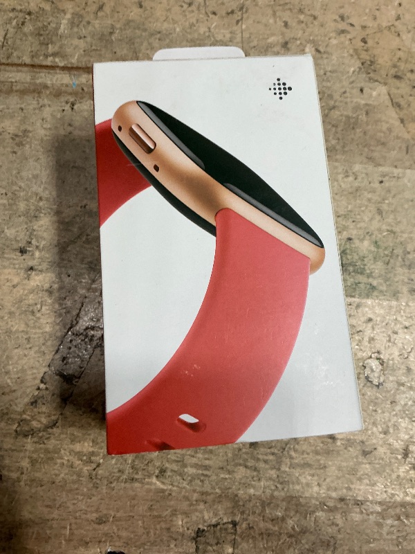 Photo 1 of **ISSUES PAIRING WITH APP** Fitbit Versa 4 Fitness Smartwatch with Daily Readiness, GPS, 24/7 Heart Rate, 40+ Exercise Modes, Sleep Tracking and more, Pink Sand/Copper Rose, One Size (S & L Bands Included)
