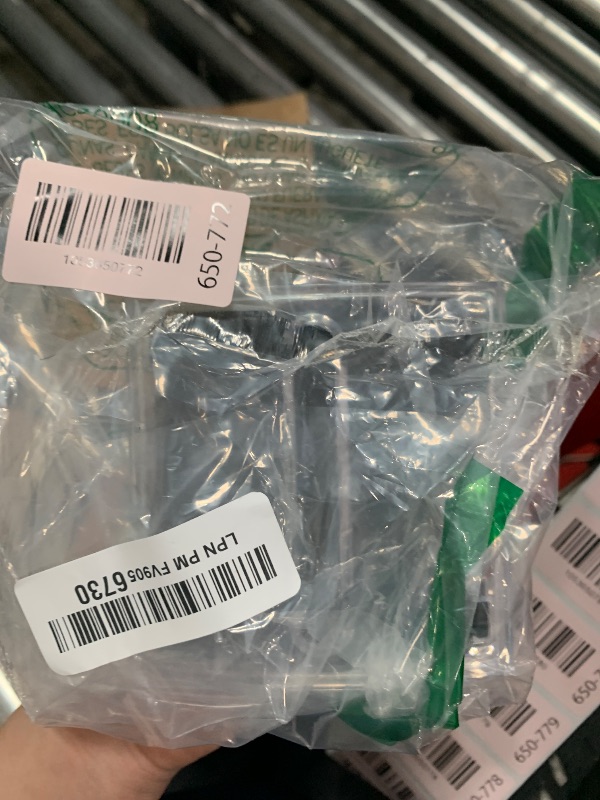 Photo 1 of 1 Pcs Pop Up Sticky Note Dispenser Sticky Note Holder Pop Up Note Dispenser Transparent Top for 3 x 3 Inch Sticky Notes School Office Home Store Black Base Clear Top (1)