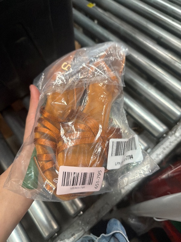 Photo 1 of , Hazelnut, size 37