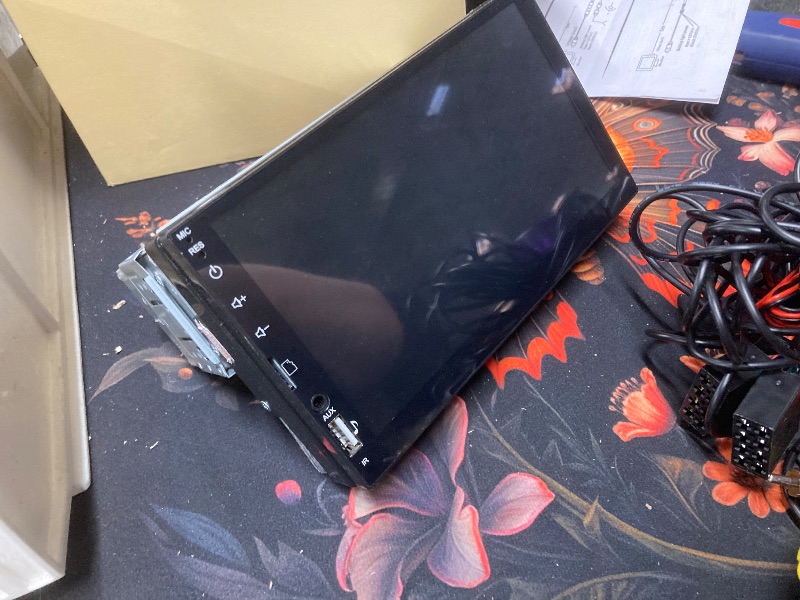 Photo 1 of *Model unknown* Car Stereo