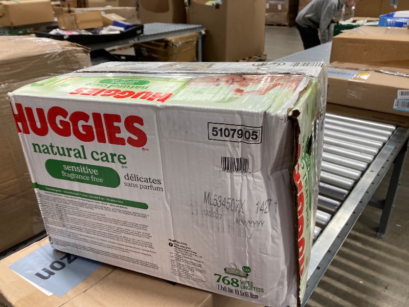 Photo 1 of ******EXP 22/2027******Huggies Natural Care Sensitive Baby Wipes, Unscented, Hypoallergenic, 99% Purified Water, 12 Flip-Top Packs (768 Wipes Total), Packaging May Vary