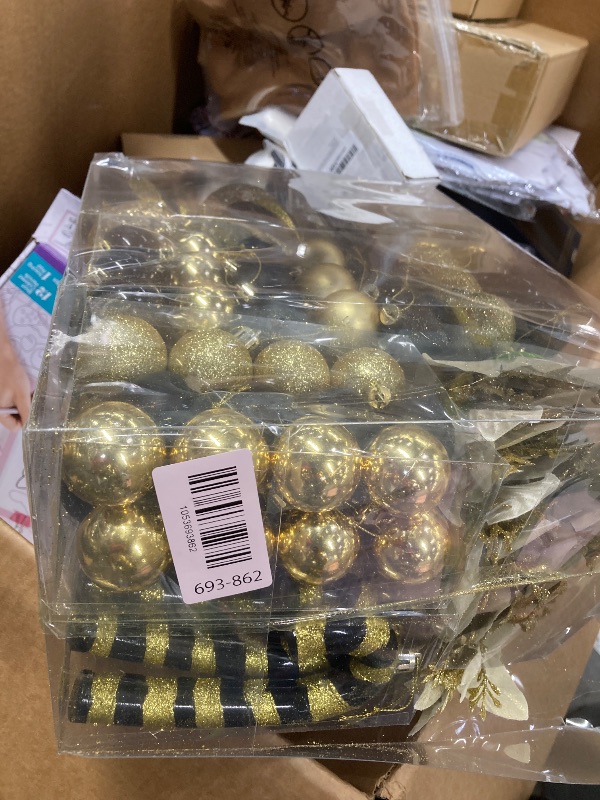 Photo 1 of 130pcs Christmas Ball Ornaments Set, Shatterproof Christmas Tree Ball Ornament Decoration, Plastic Xmas Ornaments Bulk Hanging Balls, Holiday, Home, Wedding Party, Black and Gold