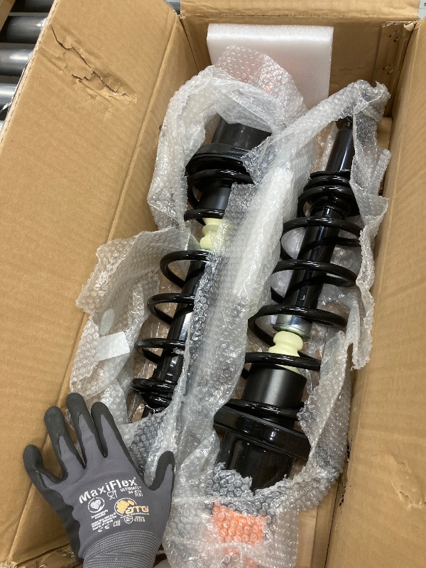 Photo 1 of *Minor scratches* cciyu Complete Struts Shock Absorbers Fits for 04 05 06 07 08 09 for Toyota Prius 172394L 172394R Quick Struts Assembly Rear Pair Struts FWD