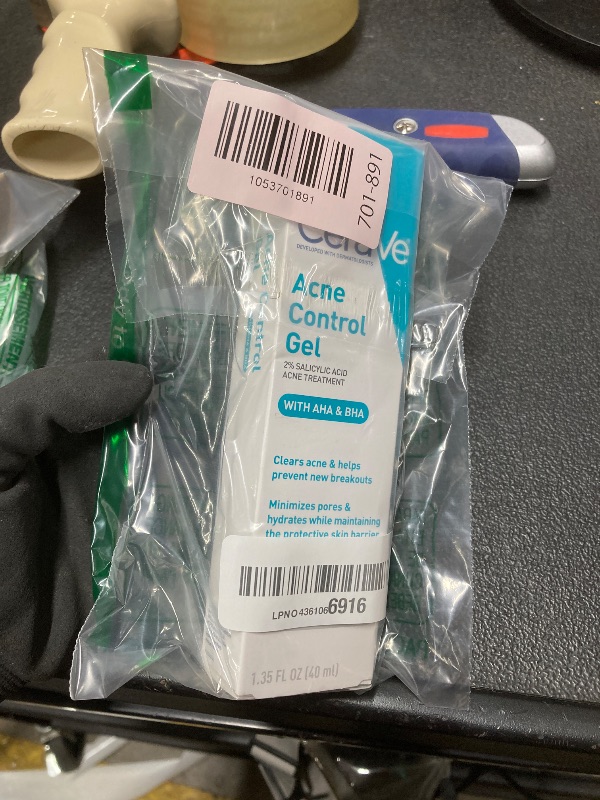 Photo 1 of *Exp 02/2028* CeraVe Acne Control Gel, 2% Salicylic Acid Treatment With Glycolic Acid + Lactic Acids + Niacniamide, Acne Gel Helps Clear Blemishes Without Over Drying, Alcohol Free & Oil Free, 1.35 Fl Oz