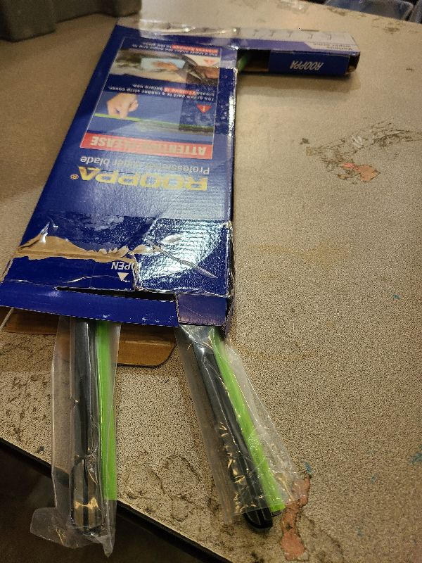 Photo 1 of 2 wipers Replacement for 2002-2008 A4 S4 RS4 A6 S6 Allroad, Windshield Wiper Blades Original Equipment Replacement - 22"/22" (Set of 2)