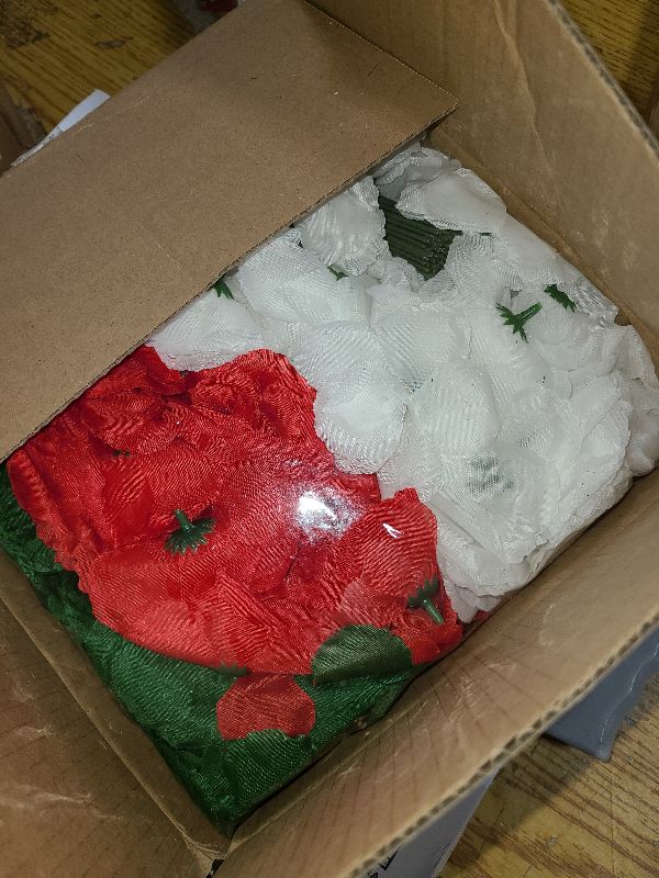 Photo 1 of 108pcs Roses Head Flowers with Stem - Red & Green White Italian Artificial Flowers Rose Bulk - Silk Rose Fake Flower for Mexico Italy Bridal Wedding Bouquet Baby Shower Centerpieces Christmas Decor