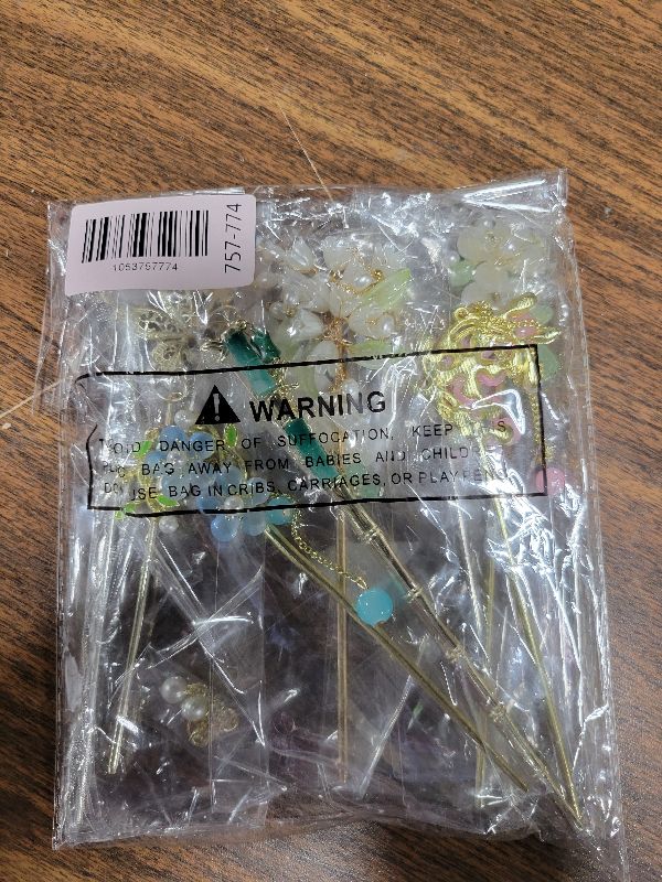 Photo 1 of 10PCS Gold Decorative Vintage Retro Pearl Gold Metal Hair Sticks Pins with Pendants Chinese Hanfu Asian Flower Butterfly Hair Chopsticks Hair Bun Updo Holders Long Thick Hair Accessories for Women