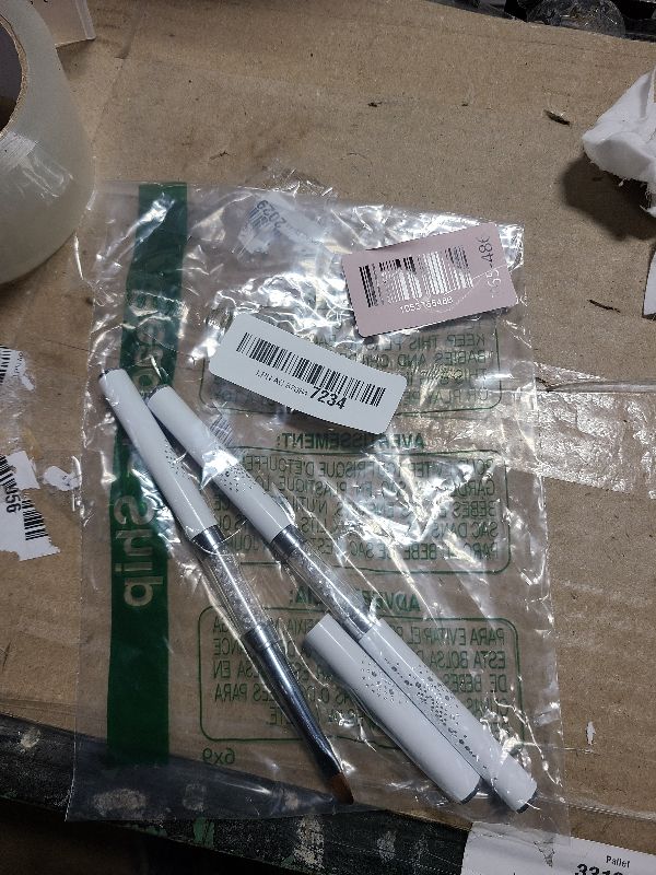 Photo 1 of 2pcs Double Ended Nail Art Liner Brushes Precision Gel Polish Design Pens for Fine Drawing Durable Construction for Professional Nail Art Projects