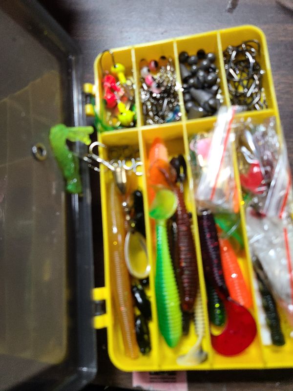 Photo 1 of ??????????? Fishing Gear Fishing Lures Kit 147Pcs Tackle Box Minnow Crankbait Spinnerbaits VIB Jigs Hooks Paddle swimbaits Spoon Jigs, Weights Accessories Bass Lure Fishing Bait Gifts