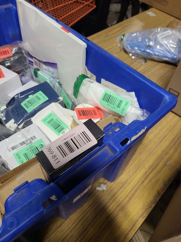 Photo 1 of 2026 Aimoon Mini Wireless CarPlay Adapter Upgrade Wired to Wireless for CarPlay & Android Auto Plug and Play Fast Auto-Reconnect Stable Control Zero Delay Car Play for iPhone iOS 10+ Android 11+