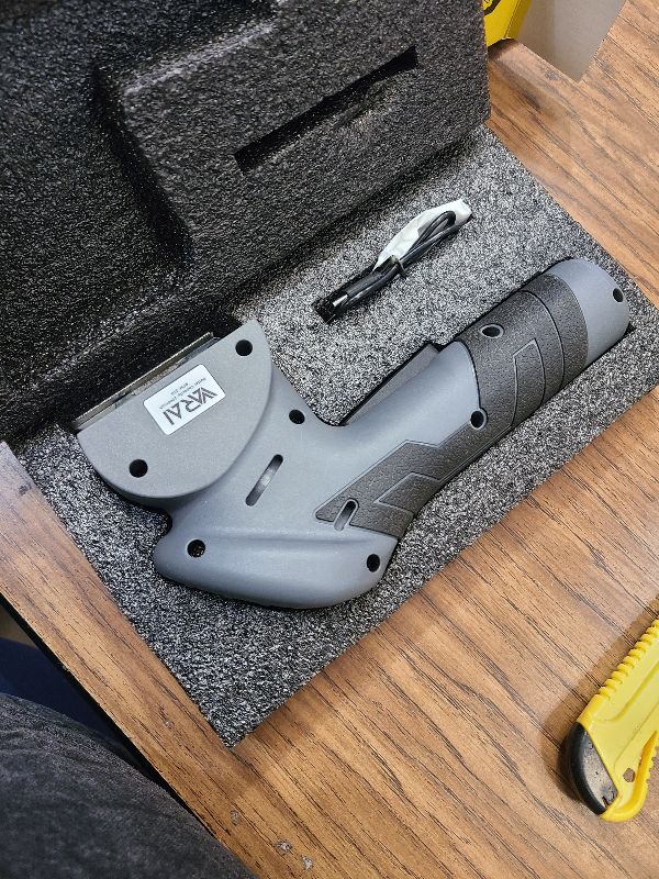 Photo 1 of 2026 Cordless Electric Scissors, Fast Charging Rechargeable Cardboard Cutter with Replaceable Blades and Long-Lasting Battery, Effortless Cutting for Cloth, Fabric, Plastic & Leather