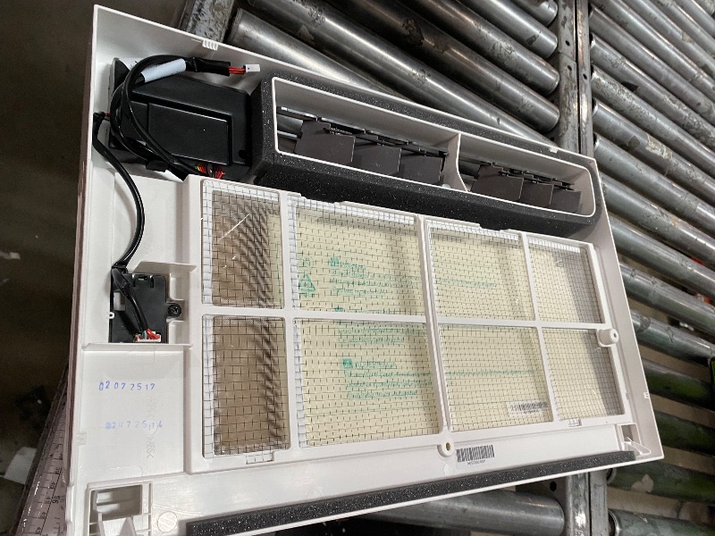 Photo 1 of **PARTS ONLY***LG 14,000 BTU DUAL Inverter Smart Window Air Conditioner, 115V, Cools 700 Sq. Ft. for Bedroom, Living Room, Apartment, Quiet Operation, ENERGY STAR, works with LG ThinQ, Amazon Alexa and Hey Google