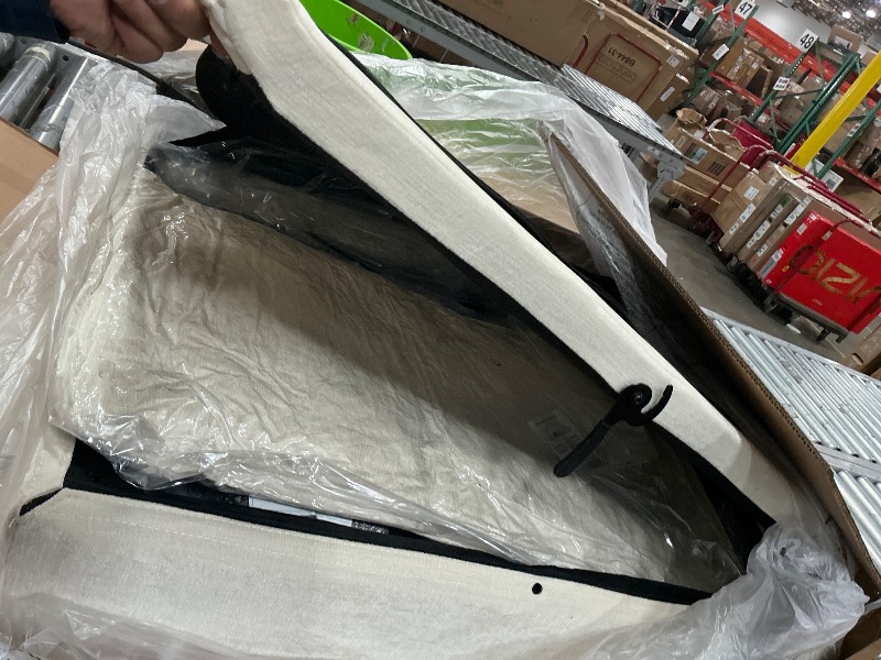 Photo 1 of *PHOTO FOR REFERENCE// PARTS ONLY* Vesgantti 108" U Shaped Sectional Couch, Comfy Cloud Modular Sectional Sofa with 2 Ottoman Deep Seat Chenille Modern Cloud Sofa, Modular Sofas for Living Room, Bedroom and Apartment, Beige