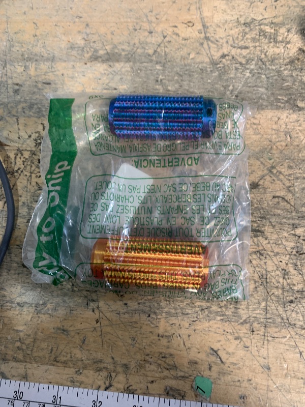 Photo 1 of 2Pcs Little Ouchies Fidget Spiky Keychain for Adults - 3D Printed Sensory Stress Relief Toy for Anxiety, Focus & Pain Stimulation, Portable ADHD Autism Fidget Toys (Gradient Color)