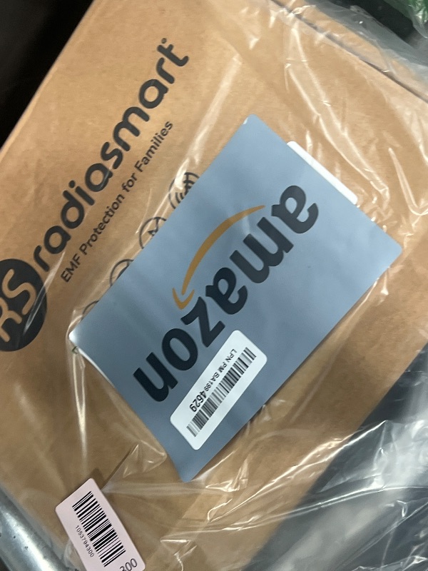 Photo 1 of Radia Smart® 5G Blocking, EMF Protection Baby Blanket, Pregnancy Belly Shielding, 100% Organic Cotton Outerlayer, Large 43 x 35