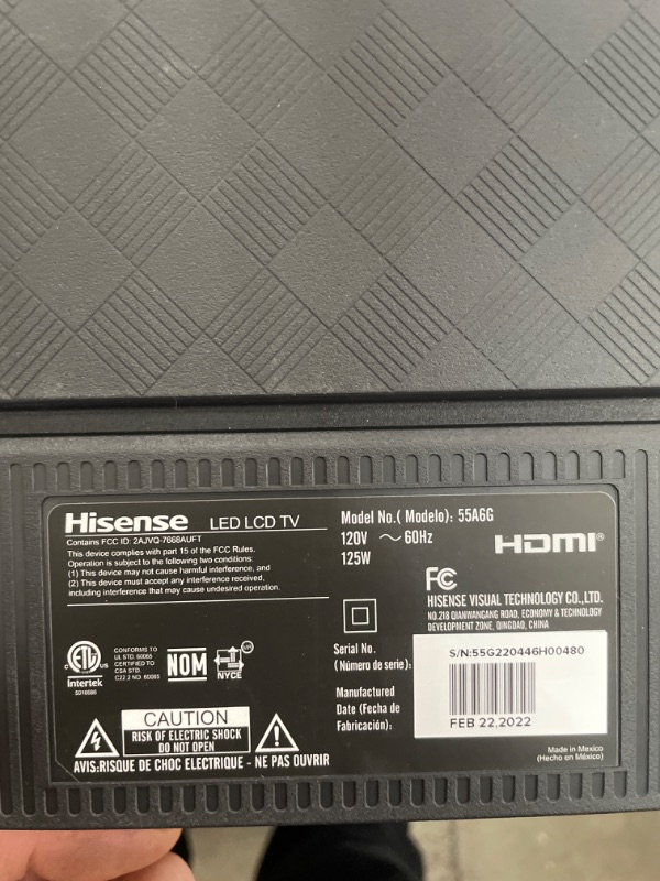 Photo 1 of ***DAMAGED***Roku Smart TV 2025 – 50-Inch Select Series, 4K HDR TV – RokuTV with Enhanced Voice Remote – Flat Screen LED Television with Wi-Fi for Streaming Live Local News, Sports, Family Entertainment