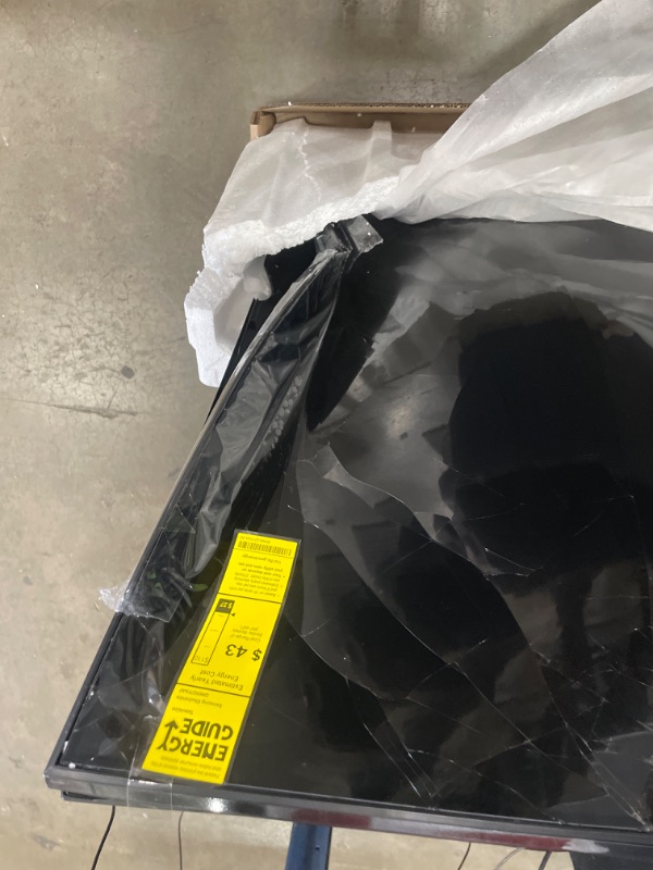 Photo 1 of ***DAMAGED***Samsung 65-Inch Class QLED Q7F Series Samsung Vision AI Smart TV (2025 Model, 65Q7F) Quantum HDR, Object Tracking Sound Lite, Q4 AI Gen1 Processor, 4K upscaling, Gaming Hub, Alexa Built-in