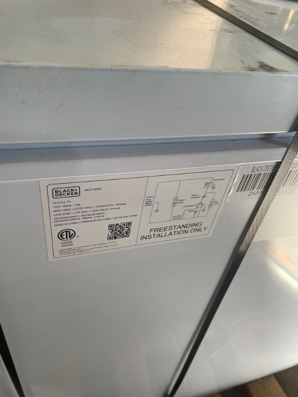 Photo 1 of BLACK+DECKER 10 Cu. Ft. Chest Freezer, Deep Freezer with Top Opening, Freezer Chest with 2 Removable Storage Baskets, Mechanical Temperature Control, Manual Defrost, R600a Refrigerant,BCF1000E,White