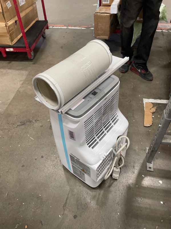 Photo 1 of ************ERROR CODE 'PF' COMES UP WHEN PLUGGED IN/MISSING SOME ACCESSORIES**************
BLACK+DECKER Portable Air Conditioner, 8,000 BTU (3,950 BTU SACC) for Rooms up to 400 Sq. Ft., Portable AC with Follow Me Remote Control and Window Kit, BPACT08WT,