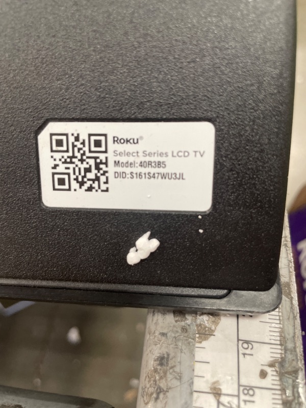 Photo 1 of ***DAMAGED***Roku Smart TV – 40-Inch Select Series 1080p Full HD RokuTV with Roku Voice Remote, Bright Picture, Customizable Home Screen – Live Local News, Sports, Gaming