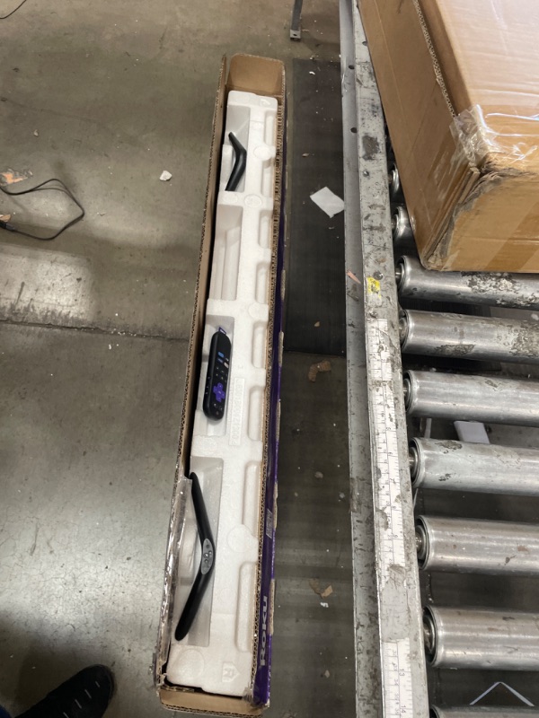 Photo 1 of ***DAMAGED***Roku Smart TV – 40-Inch Select Series 1080p Full HD RokuTV with Roku Voice Remote, Bright Picture, Customizable Home Screen – Live Local News, Sports, Gaming