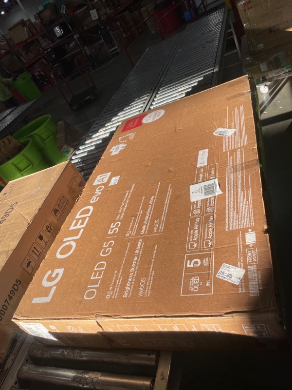 Photo 1 of **************Picture flickers when in hdr and 165hrz doesnt work when in game mode***************
LG 55-Inch Class OLED evo AI 4K G5 Series Smart TV w/Dolby Atmos, Dolby Vision, HDR10, AI Super Upscaling 4K, Filmmaker Mode, Wow Orchestra, Alexa Built-in 