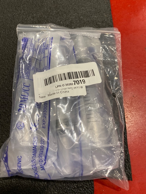 Photo 1 of 20ml Syringe for Liquid, Oral, Scientific Labs, Measurement, Dispensing, with Cap- 3 Pack 20ml Syringes