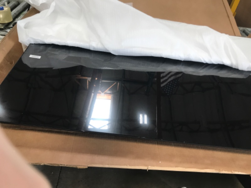 Photo 1 of ******BROKEN/CRACKED SCREEN*****Samsung 58-Inch Class Crystal UHD U8000F 4K Smart TV (2025 Model) Endless Free Content, Crystal Processor 4K, MetalStream Design, Knox Security, Alexa Built-in