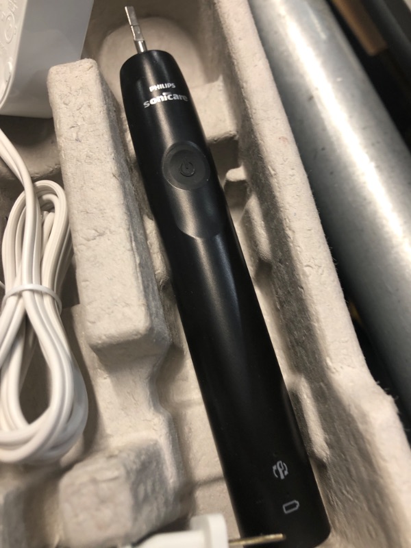 Photo 1 of (used)(see all images) Philips Sonicare 4100 Rechargeable Electric Toothbrush, with Pressure Sensor, 2 Intensity Settings, SmarTimer and QuadPacer