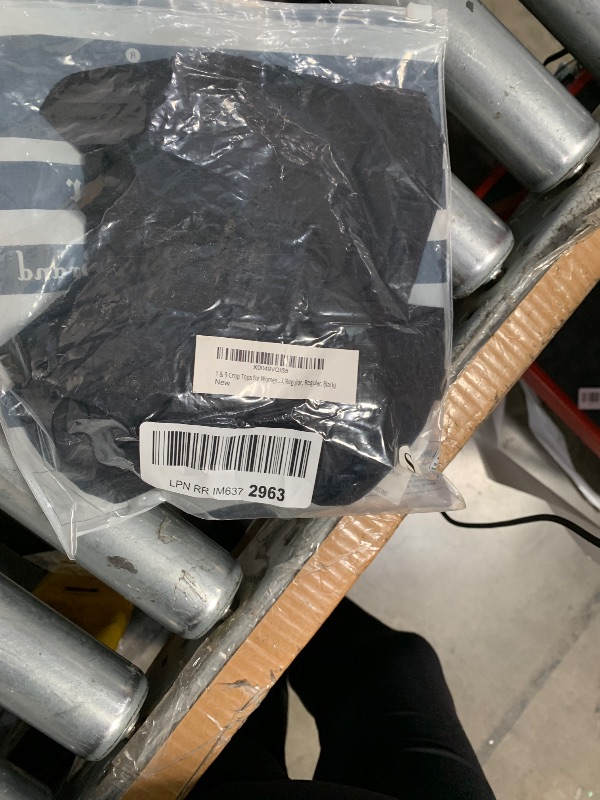 Photo 1 of 1 & 9 Crop Tops for Women Short Sleeve V Neck Sexy Going Out Tops Cute Shirts Basic Tees for Women's Summer Y2k Fashion (US, Alpha, Small, Regular, Regular, Black)