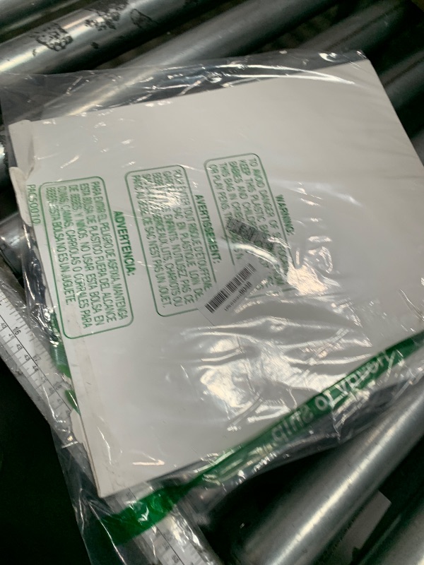 Photo 1 of 100Pcs Palm Leaves Artificial Tropical Monstera Plant Fake Leaves Safari Birthday Decorations,Jungle Theme Party Supplies,Faux Green Leaf for Hawaiian Luau Tiki Aloha Beach BBQ Table Decoration 3 Size